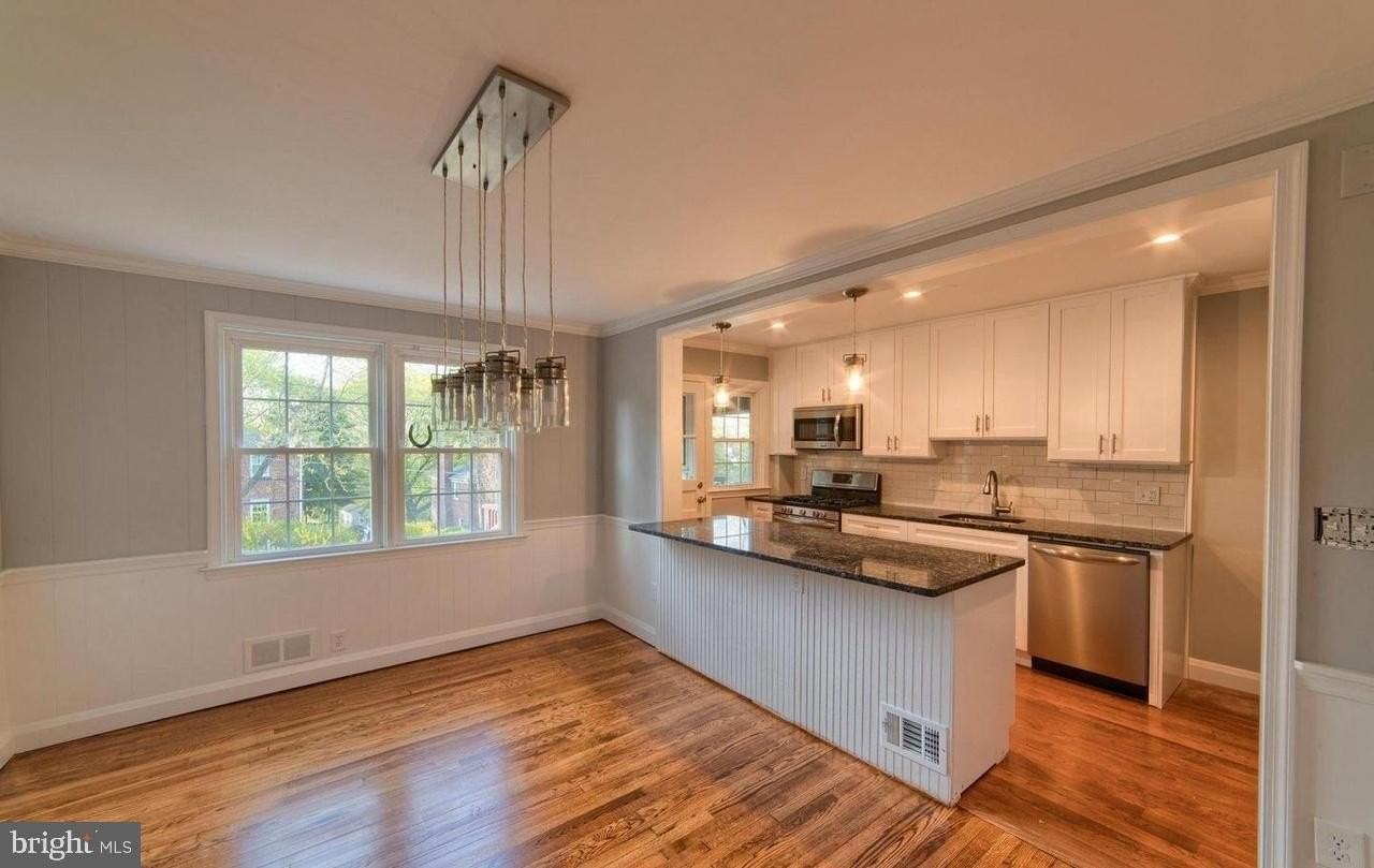 360 Old Trail Rd - Photo 3 of 13