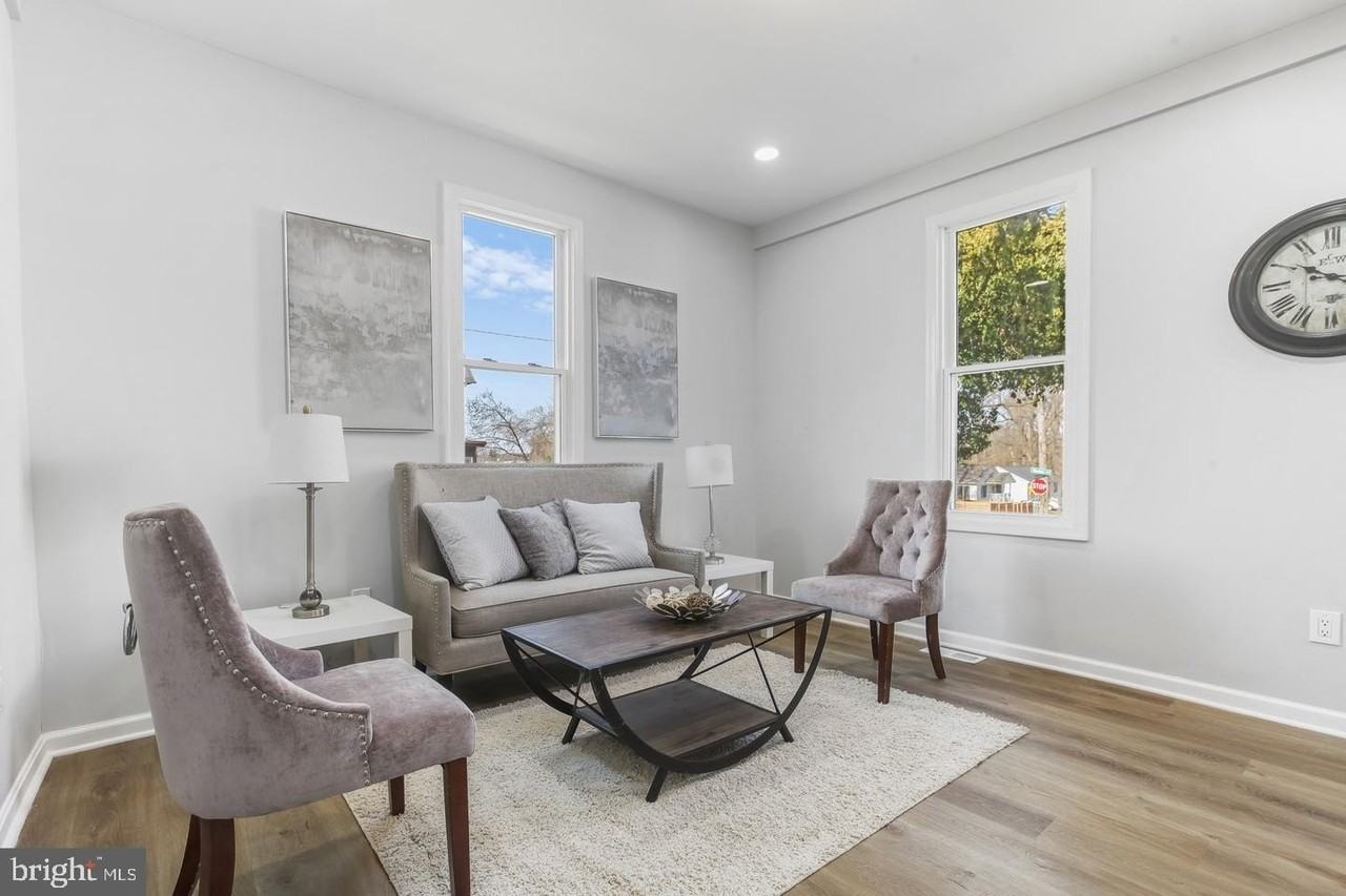 6613 Fairmount Ave - Photo 5 of 32