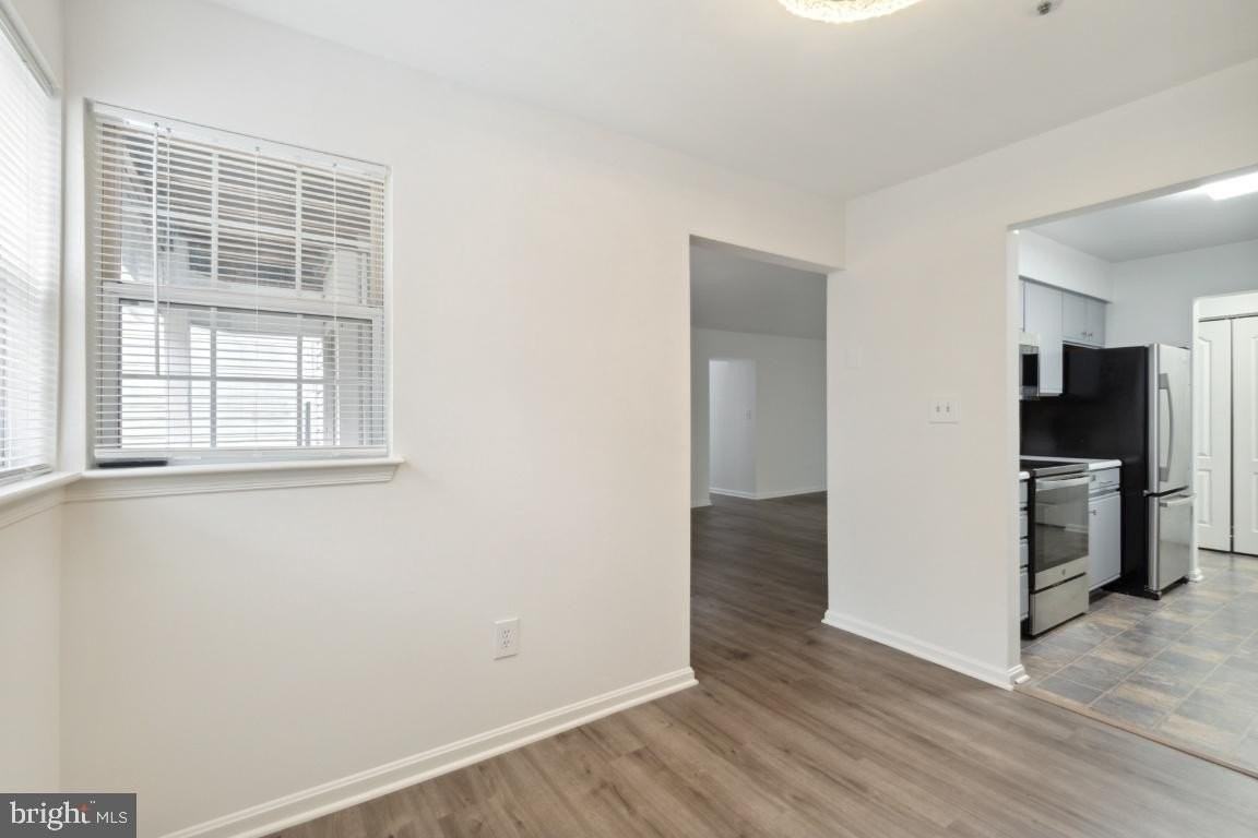 8573 Falls Run Rd Apt E #E - Photo 6 of 21