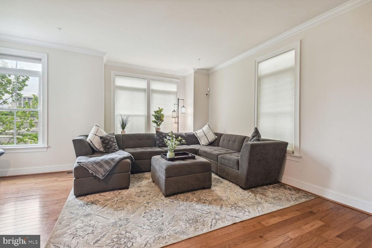 124 Liriope Pl - Photo 3 of 39