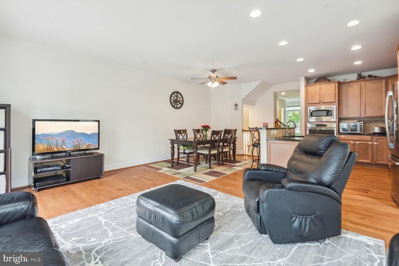 124 Liriope Pl - Photo 5 of 39