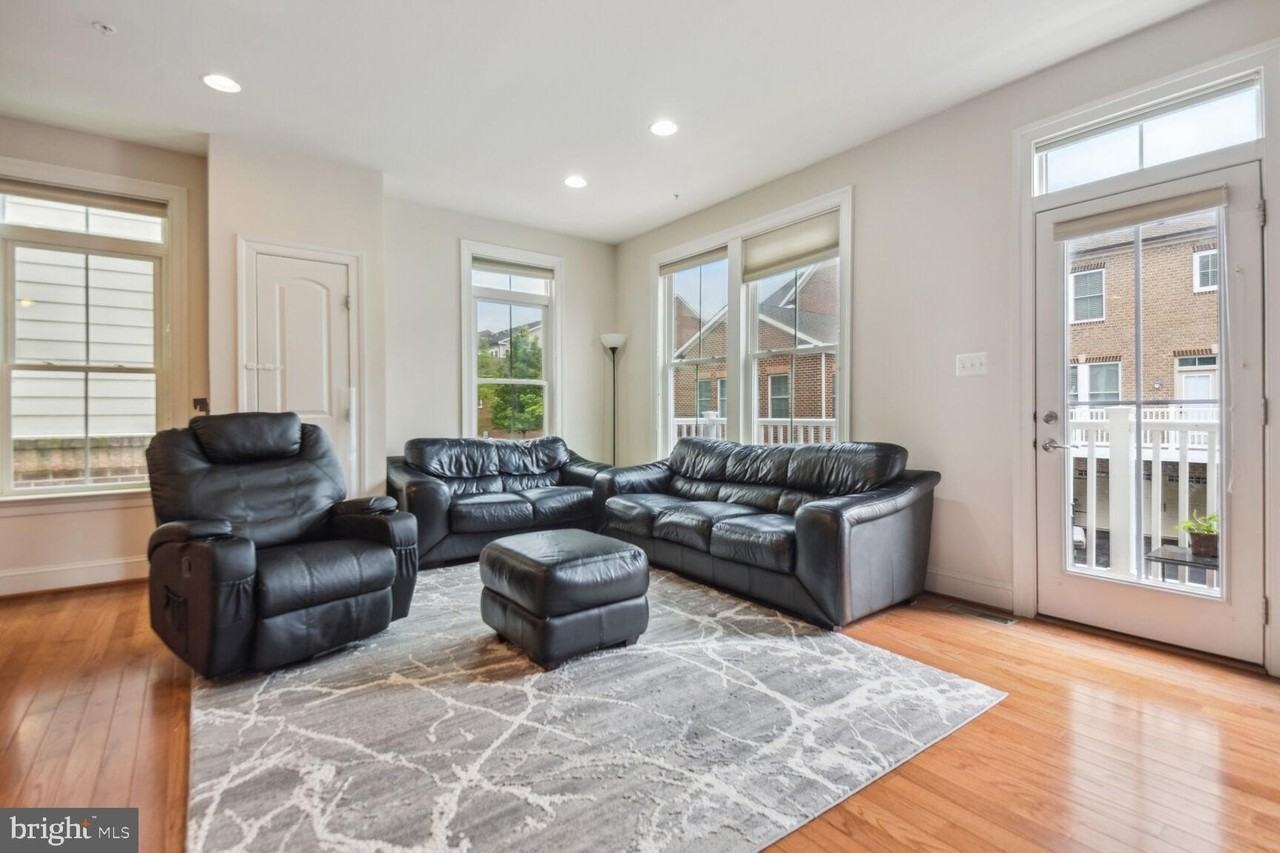 124 Liriope Pl - Photo 6 of 39