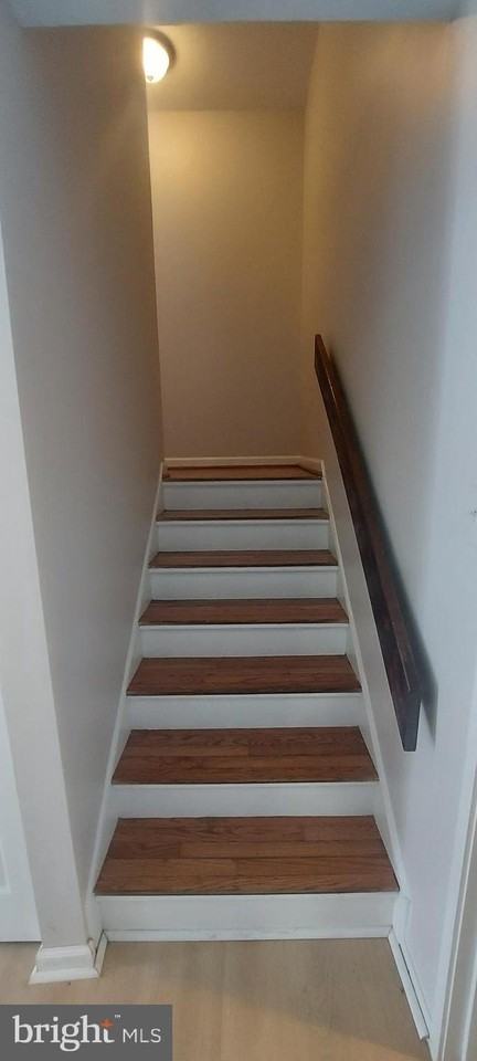 9505 Fern Hollow Way - Photo 4 of 26