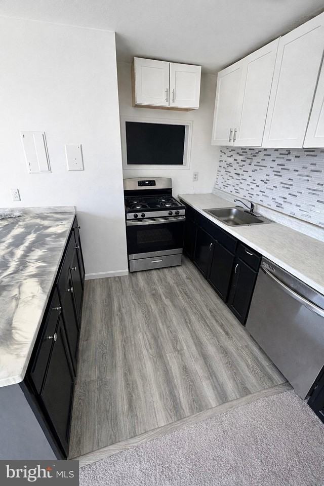 4423 Romlon St Apt 202 #202 - Photo 5 of 10