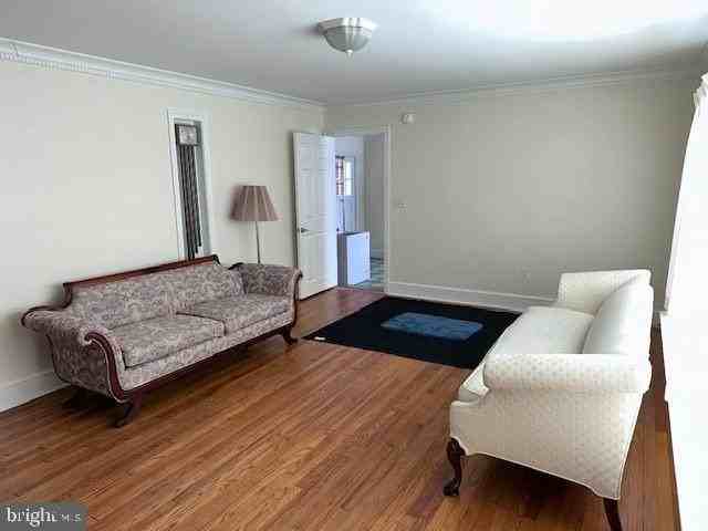 615 N Washington St - Photo 3 of 10