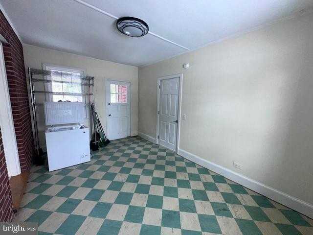 615 N Washington St - Photo 6 of 10