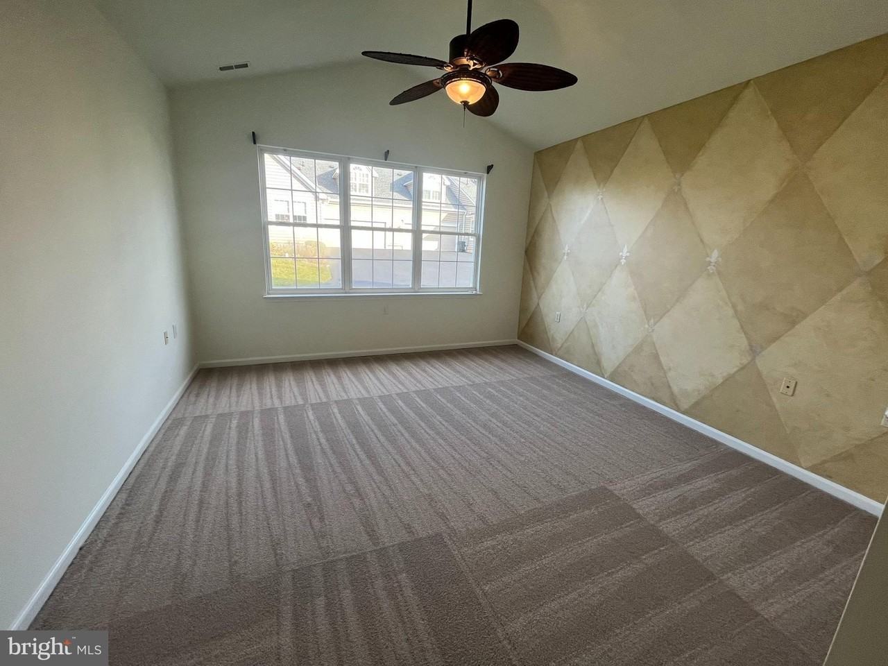 1607 Hulnick Rd Unit 438-27 #438-27 - Photo 6 of 16