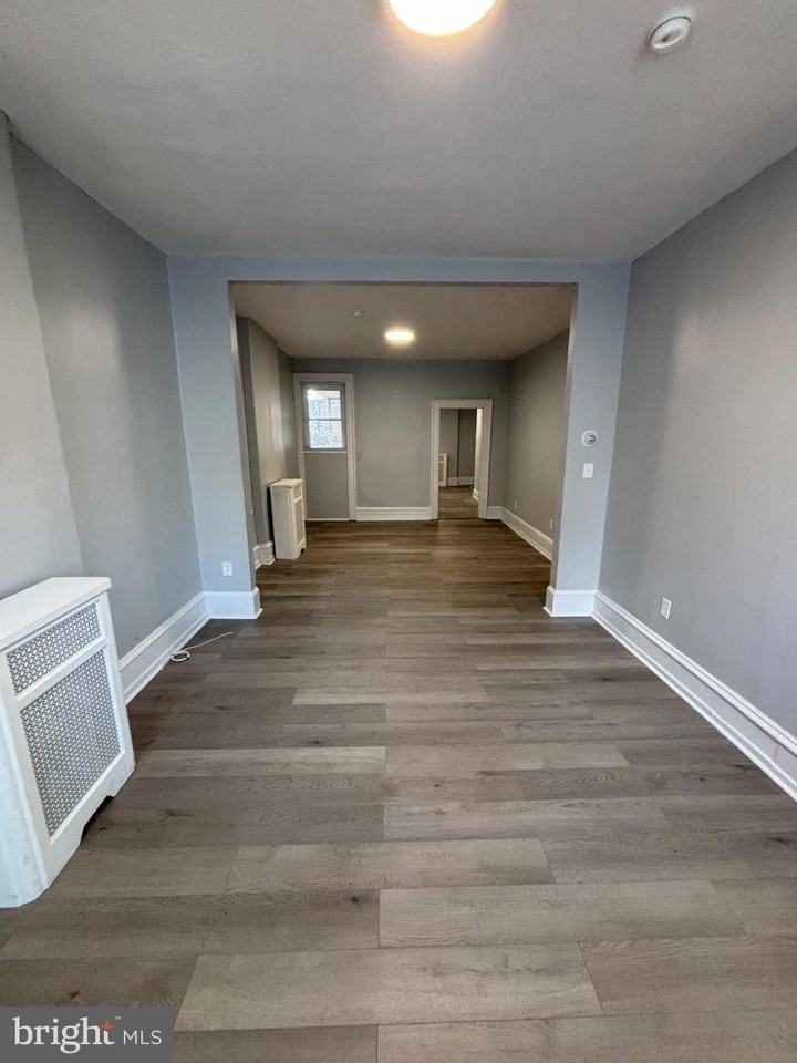 318 E Marshall St - Photo 6 of 38