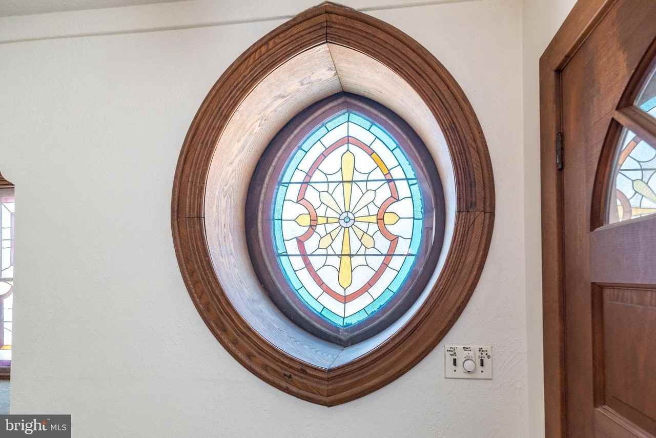 7738 Ardleigh St - Photo 2 of 50