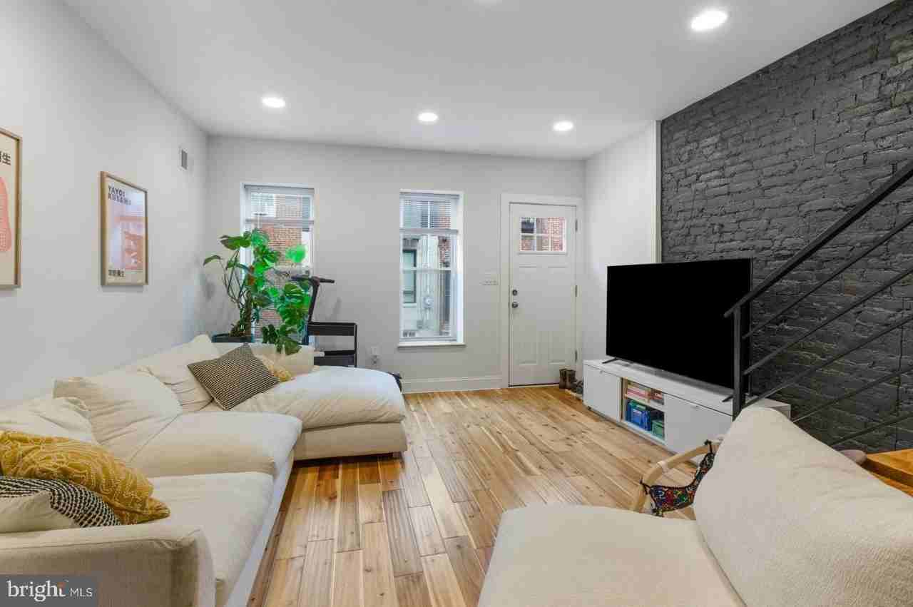 2322 Wilder St - Photo 6 of 29