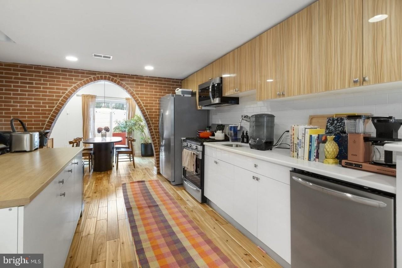 2322 Wilder St - Photo 7 of 29