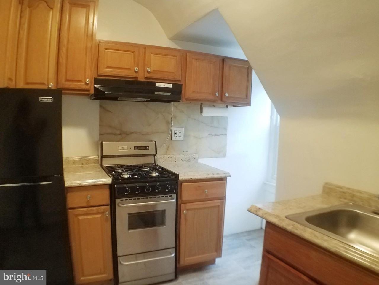 465 Gerhard St Apt 3 #3 - Photo 6 of 14