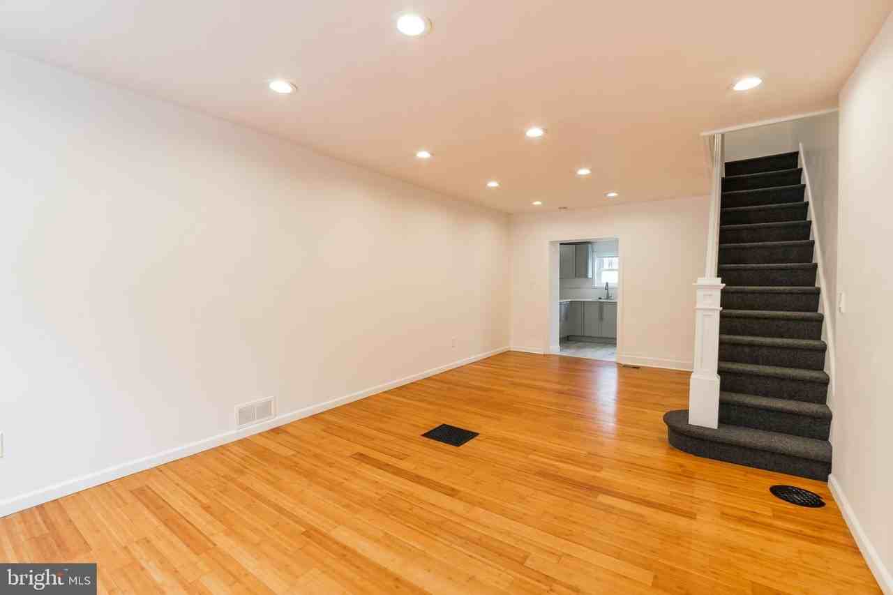 1406 S Bouvier St - Photo 2 of 20