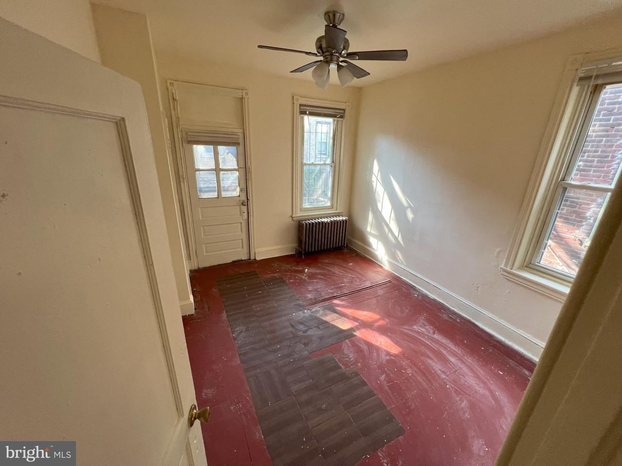 3716 N Carlisle St - Photo 3 of 4