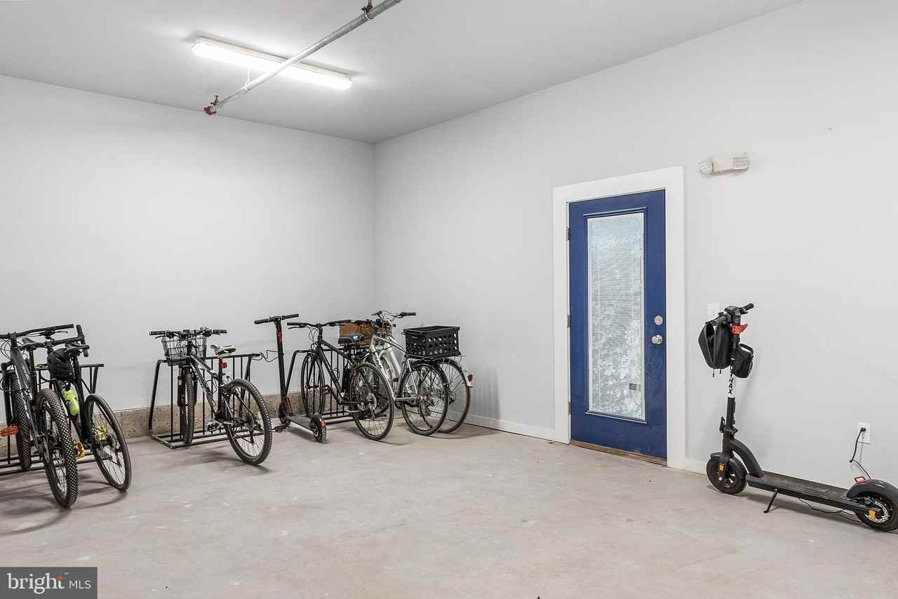 5102 Rochelle Ave Unit 16 #16 - Photo 3 of 12