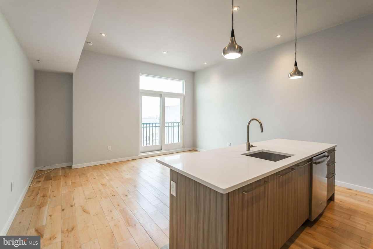 412 S 13th St Apt 304-26 #304 - Photo 2 of 22