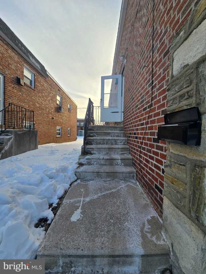 Benson St - Photo 4 of 26