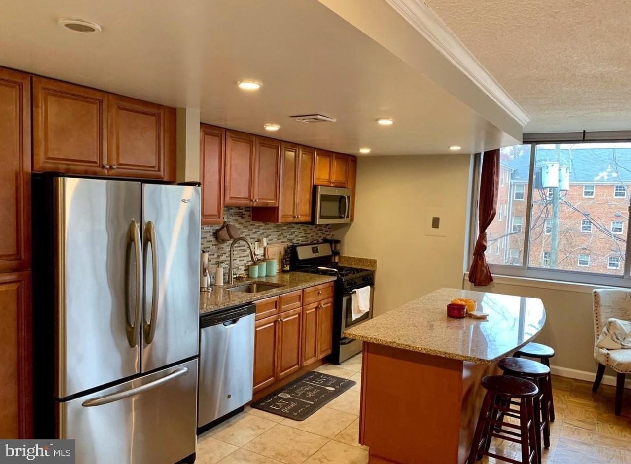 5353 Columbia Pike Apt 504 #504 - Photo 7 of 16