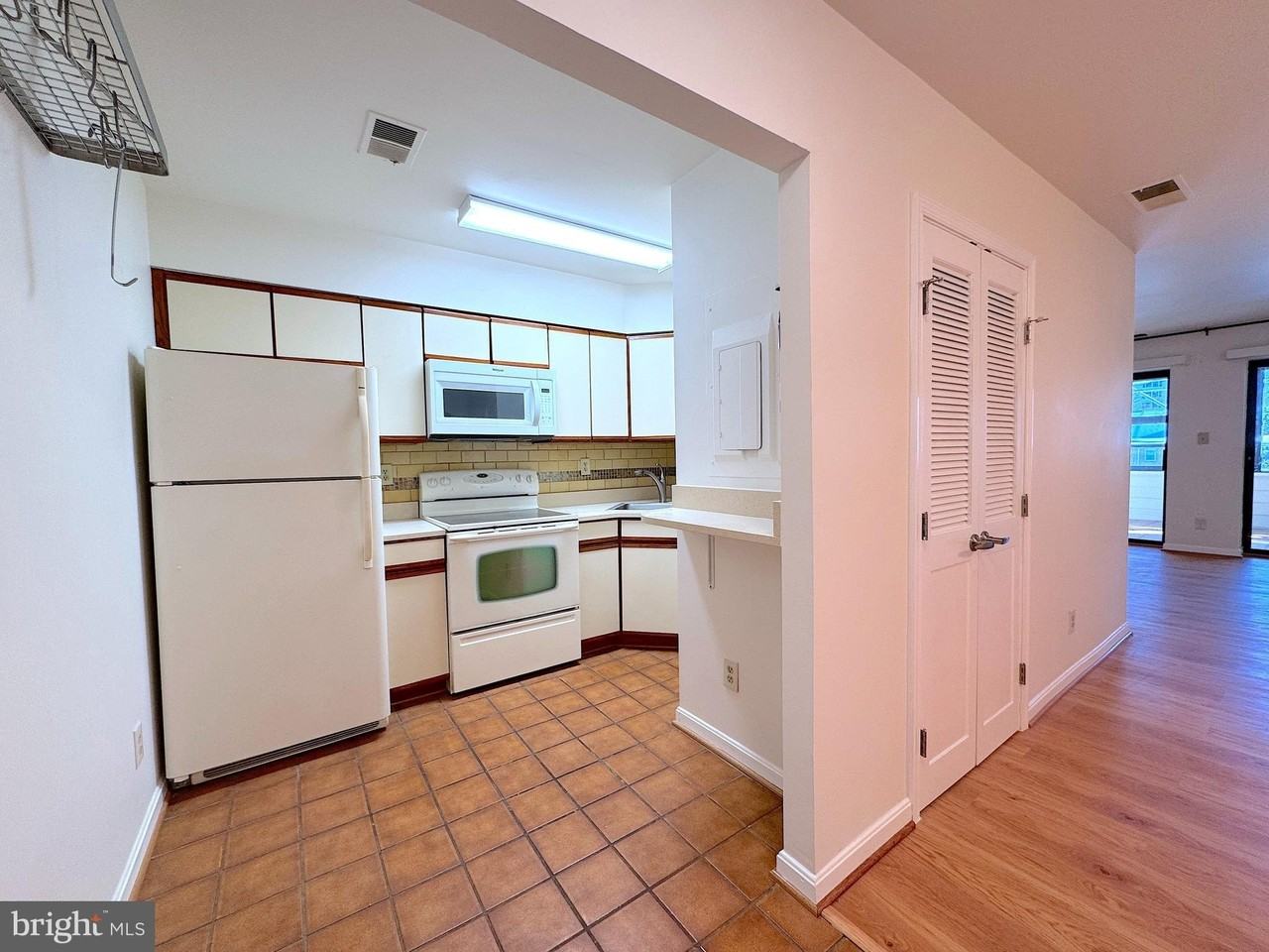 1020 N Stafford St Apt 306 #306 - Photo 3 of 24