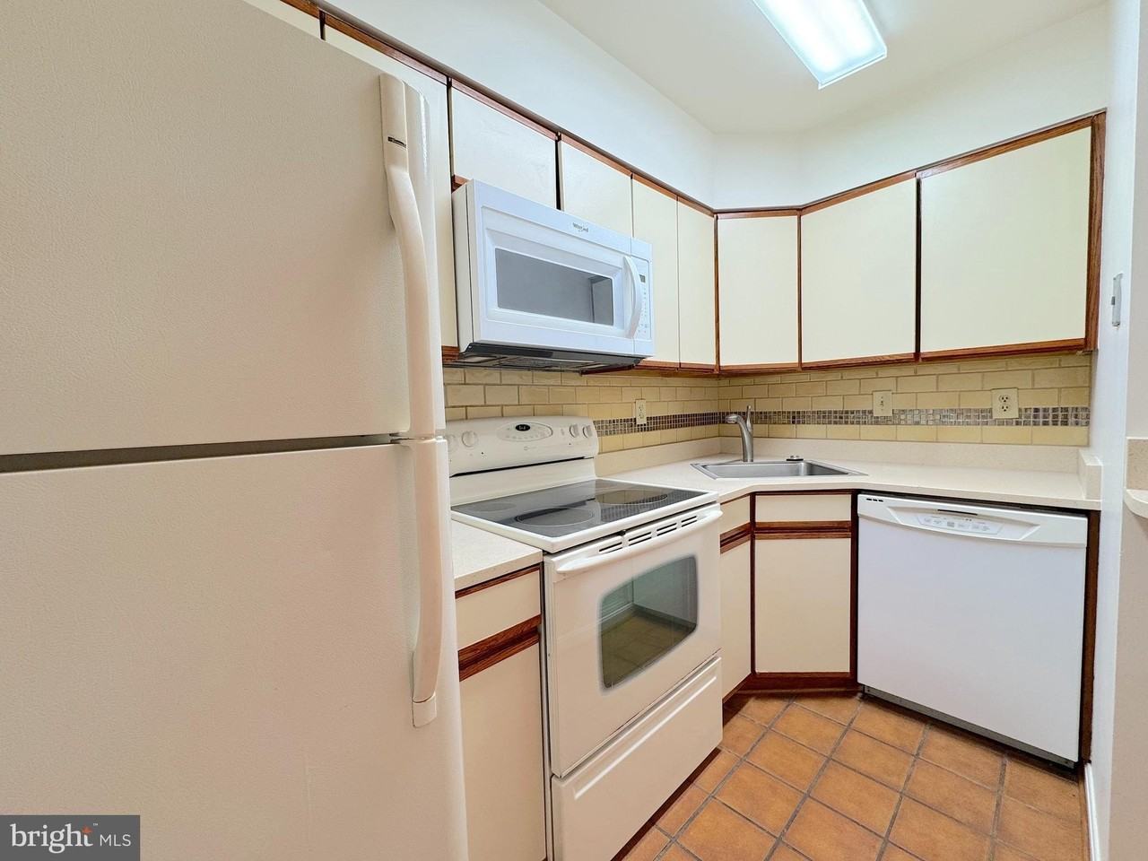 1020 N Stafford St Apt 306 #306 - Photo 5 of 24