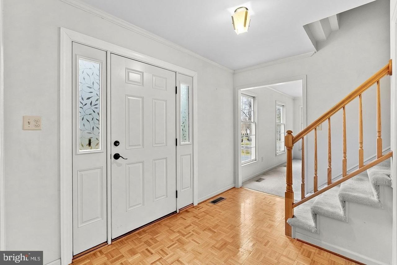 3709 Howsen Ave - Photo 3 of 20