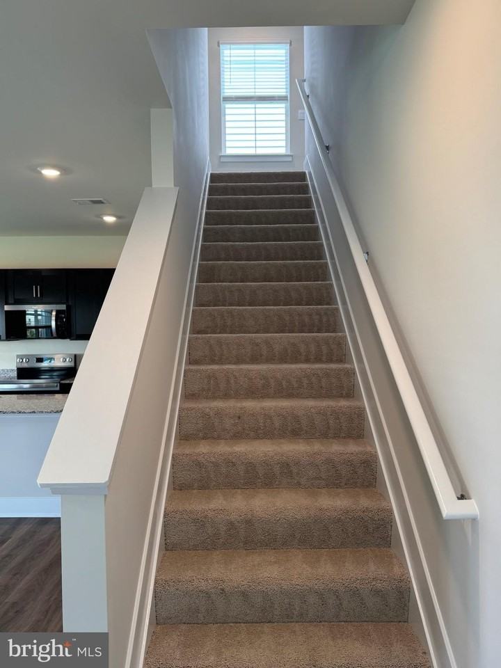 108 Manasquan Way - Photo 7 of 28