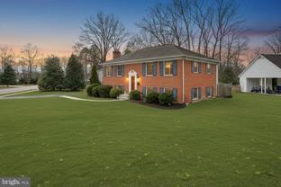 8300 Midwood St - Photo 1 of 1