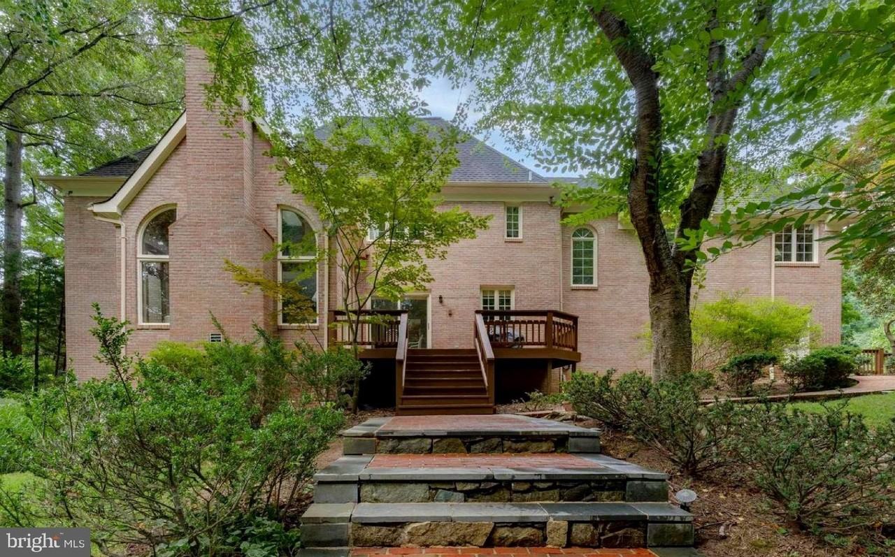 10700 Hunters Run Ct - Photo 4 of 50