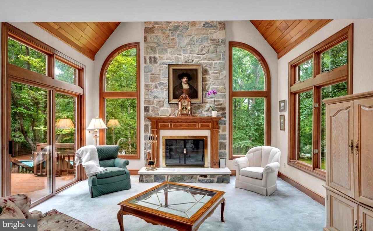 10700 Hunters Run Ct - Photo 6 of 50