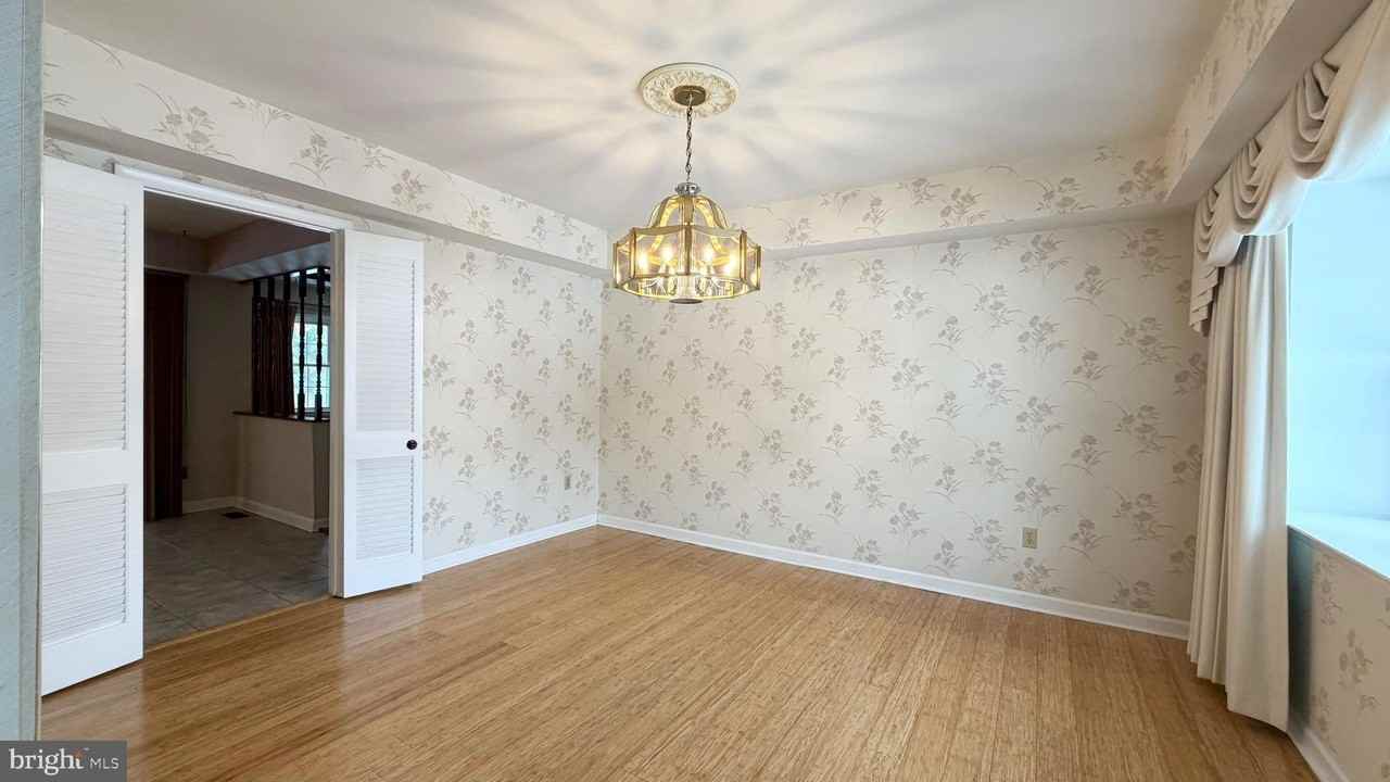 4325 Majestic Ln - Photo 5 of 24