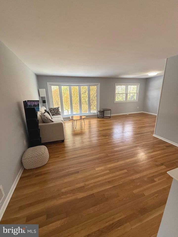 1716 Pine Valley Dr - Photo 7 of 15