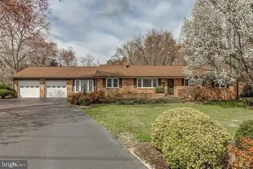 4902 Pole Rd - Photo 2 of 41