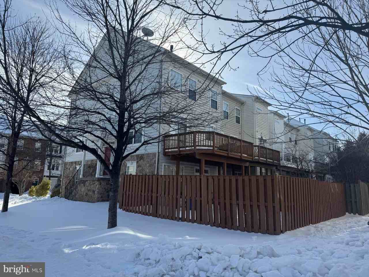 42474 Magellan Sq - Photo 3 of 31