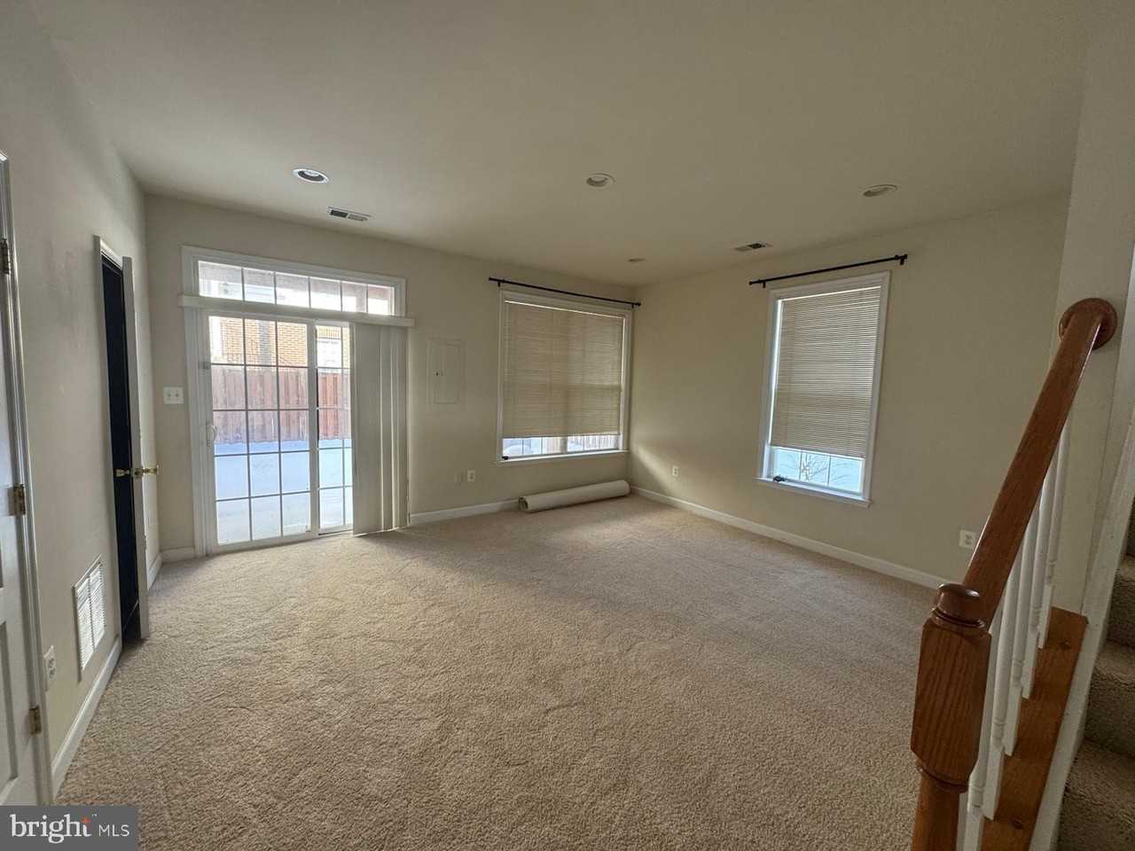 42474 Magellan Sq - Photo 6 of 31