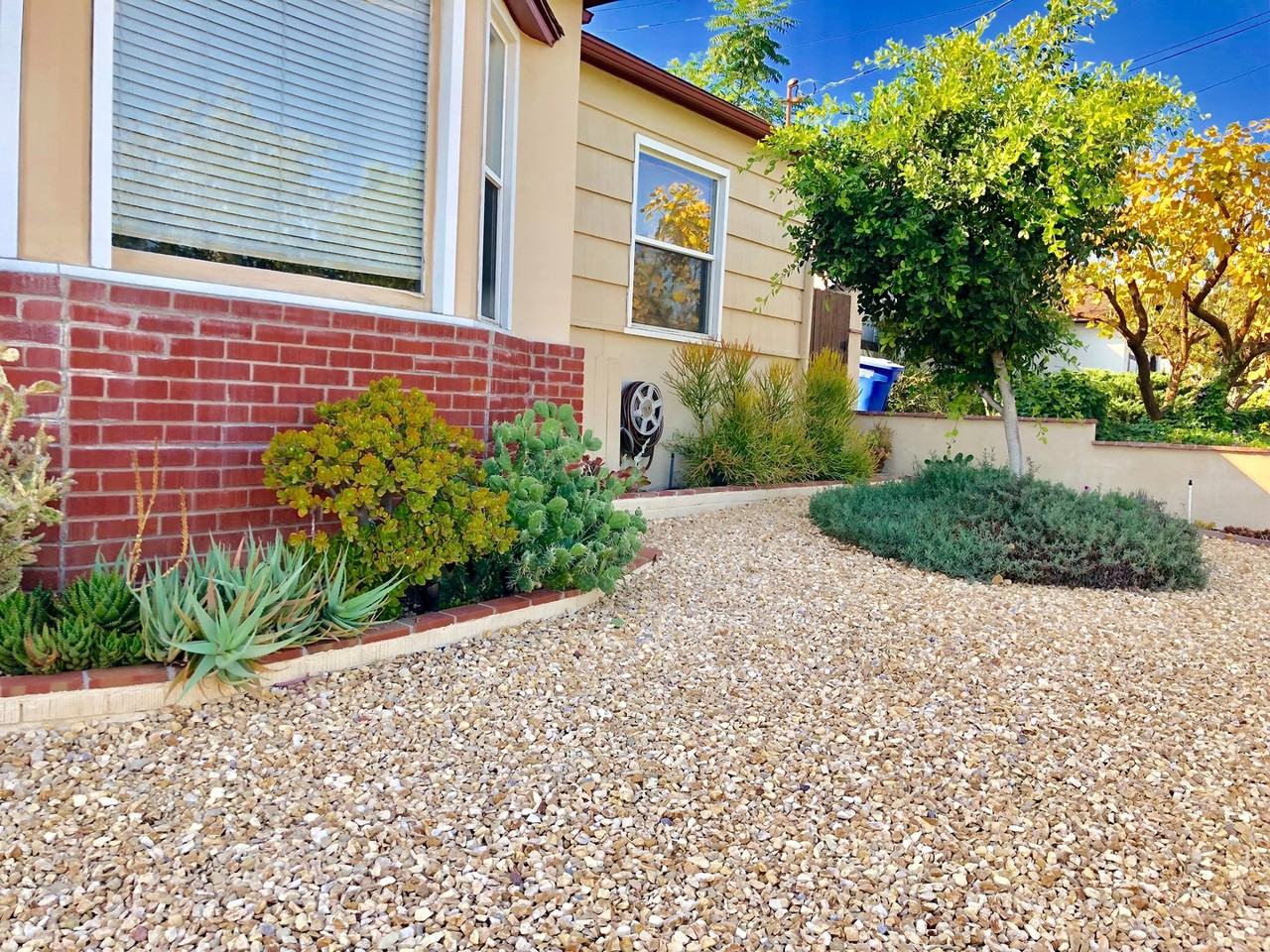 4650 Parks Ave - Photo 5 of 24