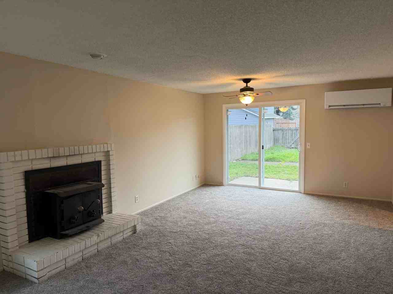 2020 Primrose St - Photo 6 of 34