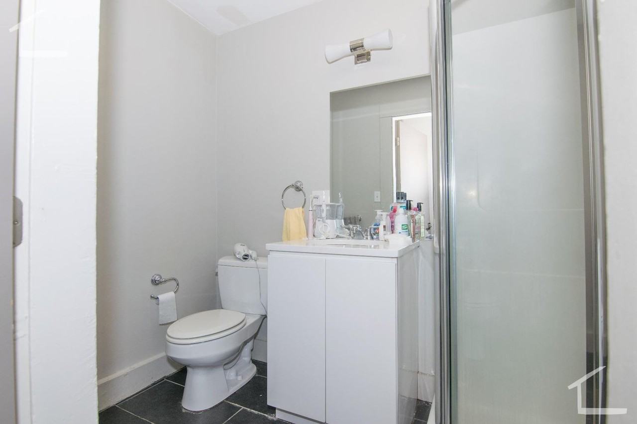 27 Greylock Rd - Photo 4 of 6