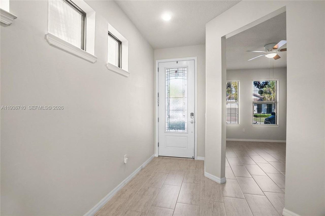 8197 Hanoverian Dr - Photo 7 of 50