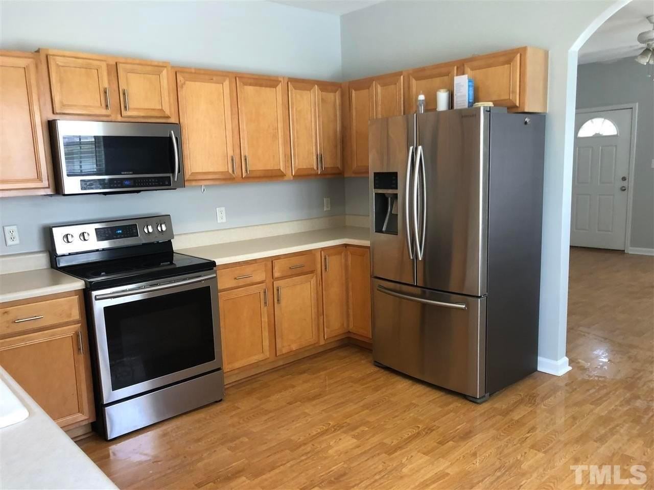 220 Marsh Ave - Photo 7 of 12