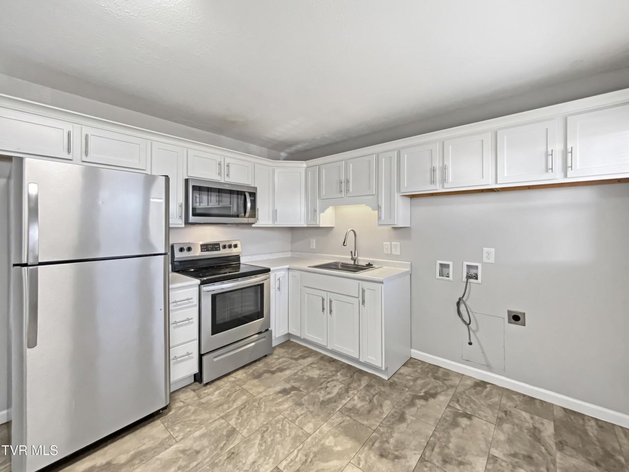 905 Sevier St Apt D #D - Photo 2 of 12