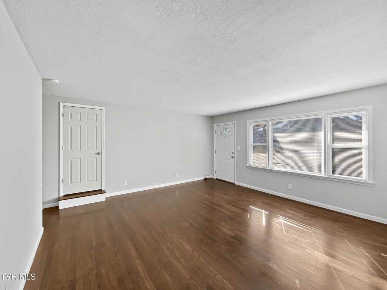 905 Sevier St Apt D #D - Photo 4 of 12