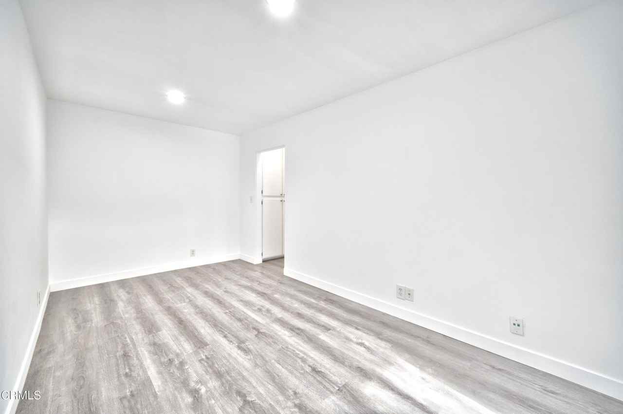 5321 Colodny Dr #11 - Photo 4 of 15