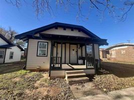 featured image of 1102 Bluff St