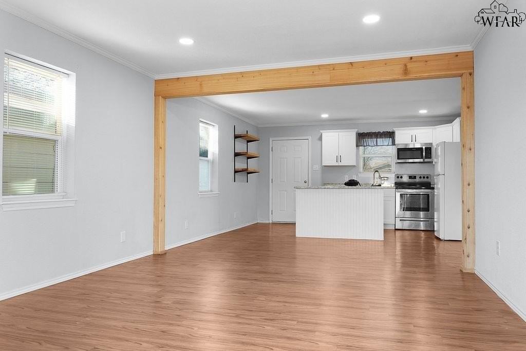 2950 Lavell Ave - Photo 4 of 26