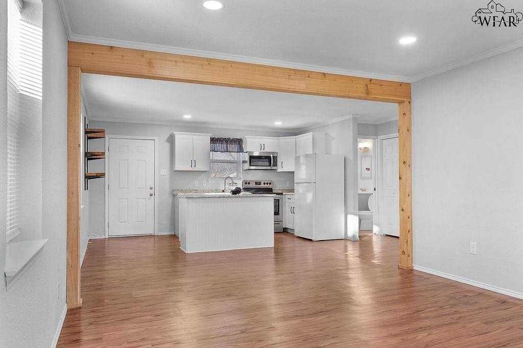 2950 Lavell Ave - Photo 5 of 26