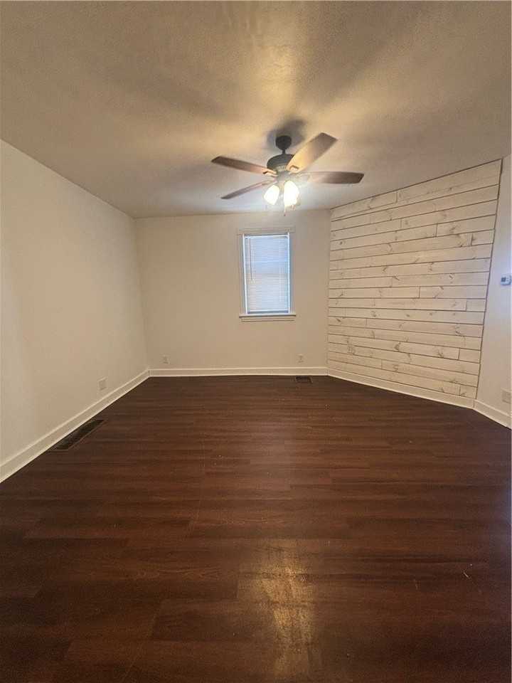 355 6th St - Photo 6 of 21