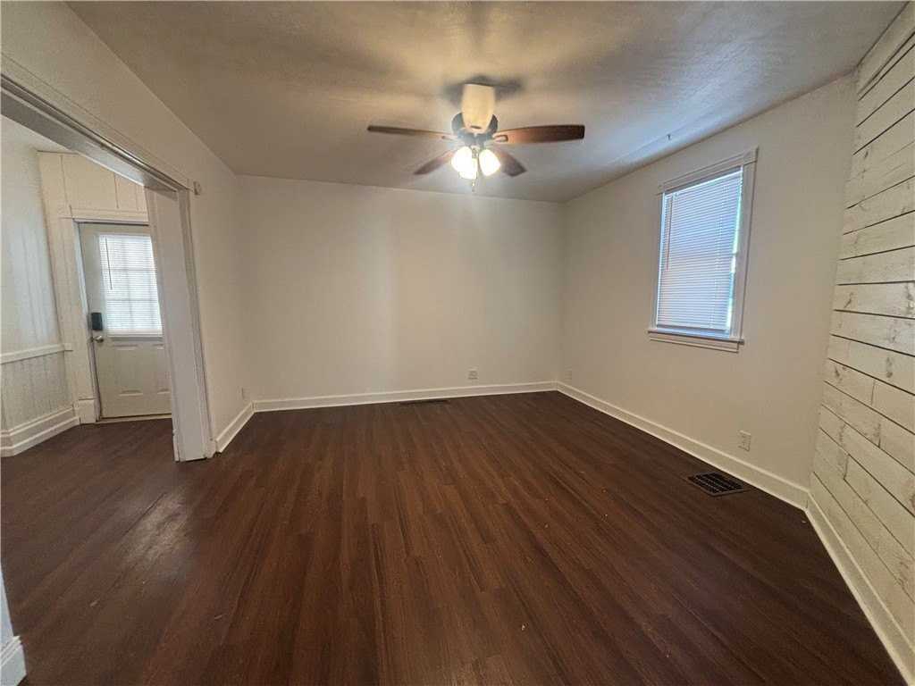 355 6th St - Photo 7 of 21