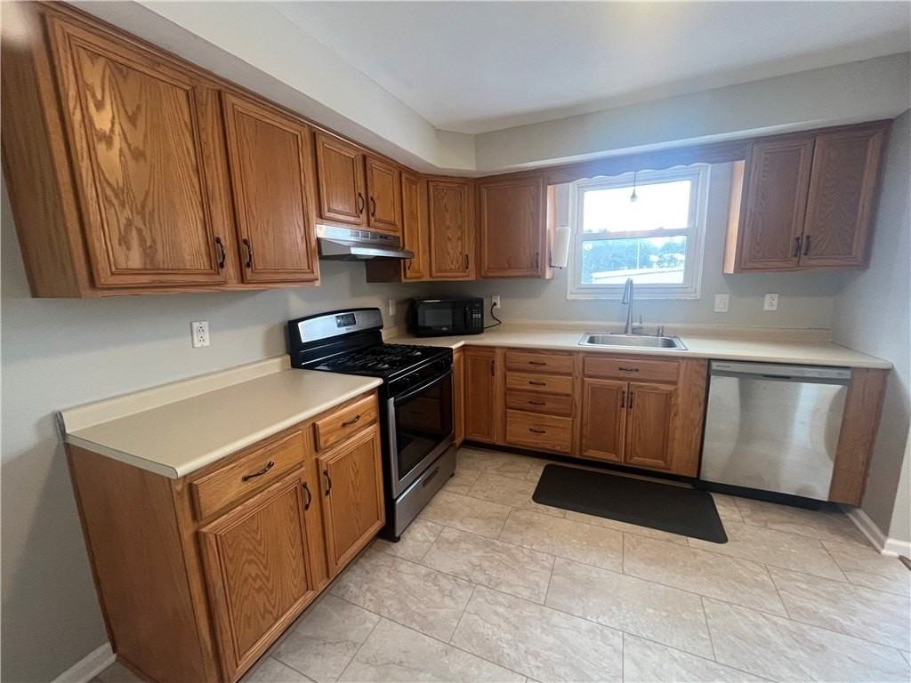 8239 Elaine Dr - Photo 6 of 17