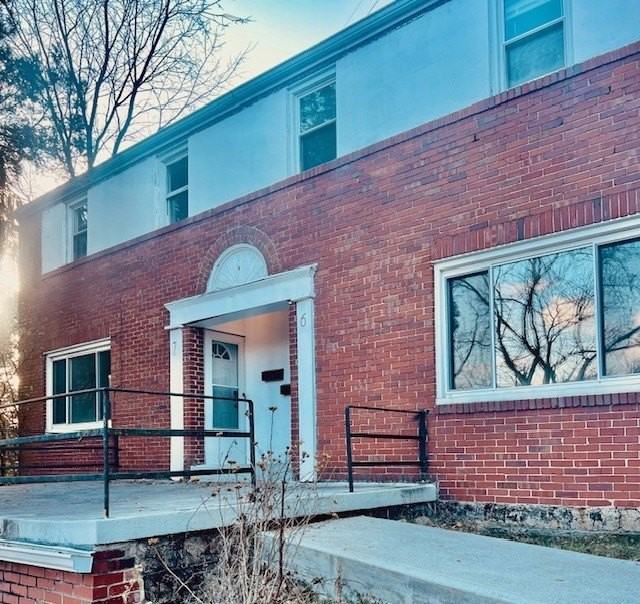 7 Craig Ct - Photo 2 of 15