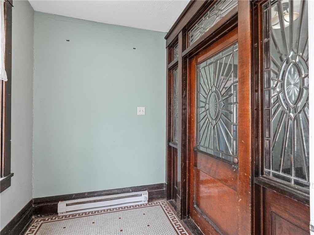 2501 2nd Ave - Photo 5 of 28